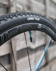 How to Pump a Flat Tubeless Tyre: A Comprehensive Guide