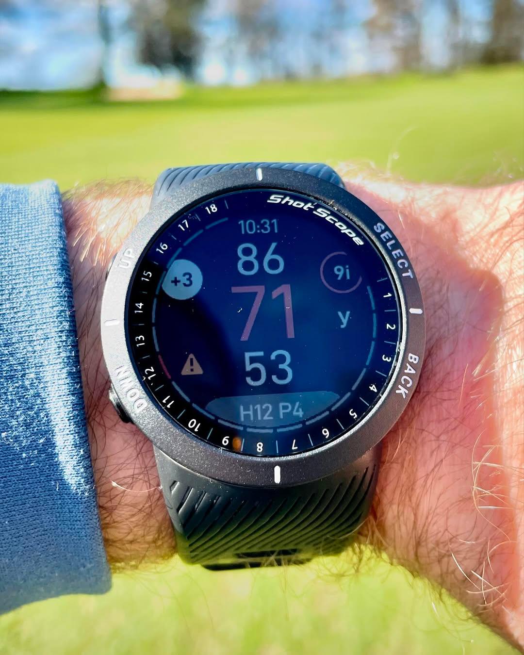 Thinking of Buying a Golf GPS Watch? Here Are 10 Reasons You Should!